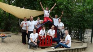 Gruppenbild Teamevent Garten