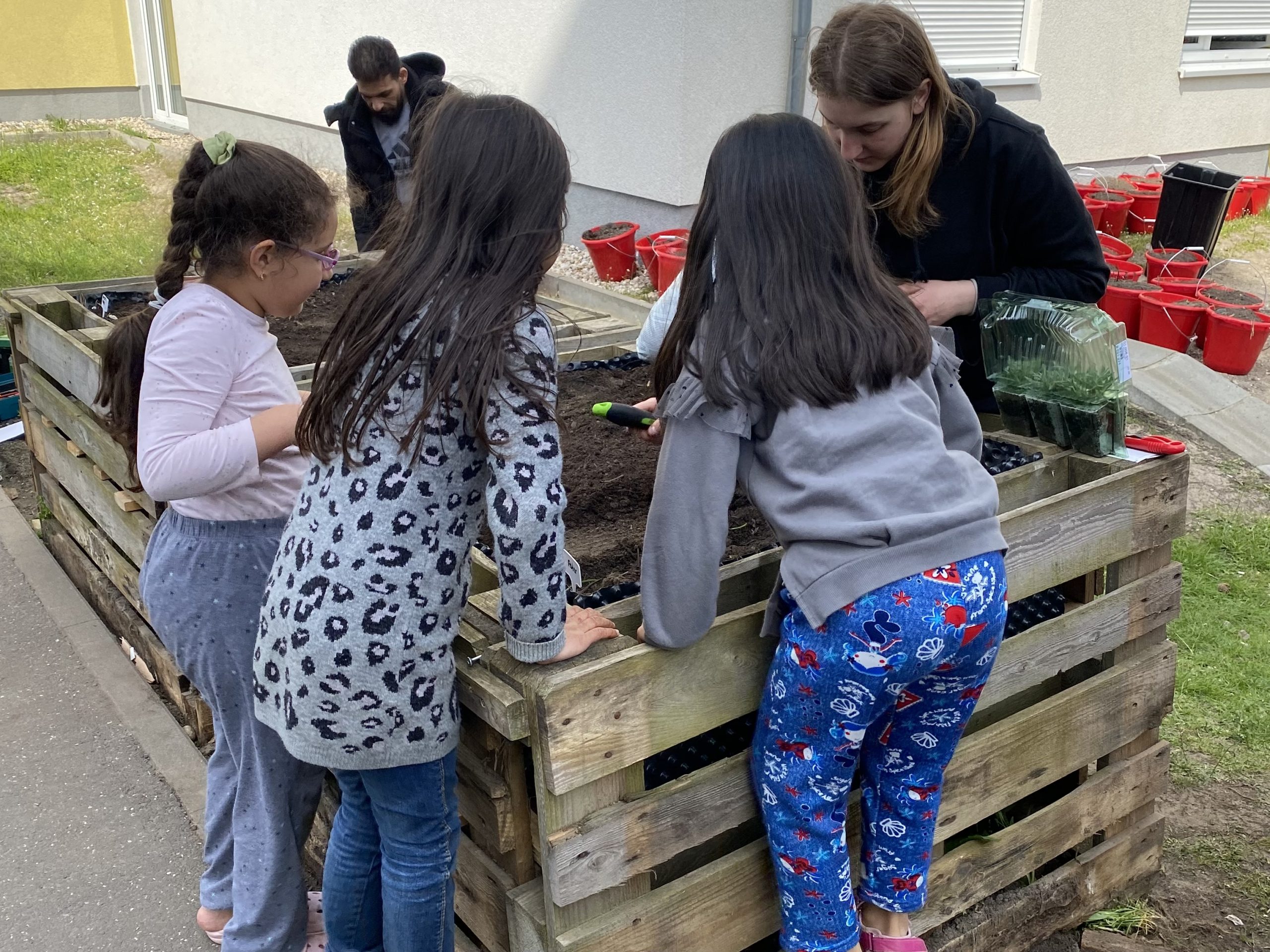 CC6B5864-D7A0-4CEC-83EF-D94BD7C6678F